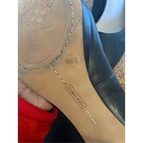 Vince Camuto black leather rounded toe pumps 8.5 - Picture 7 of 10